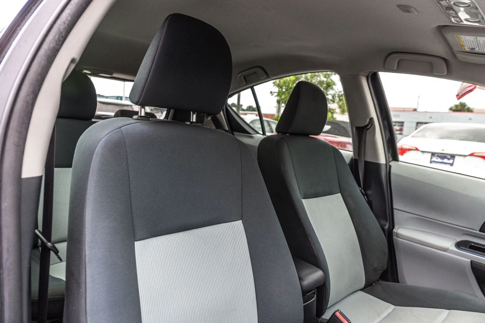 Toyota Prius C photo 53