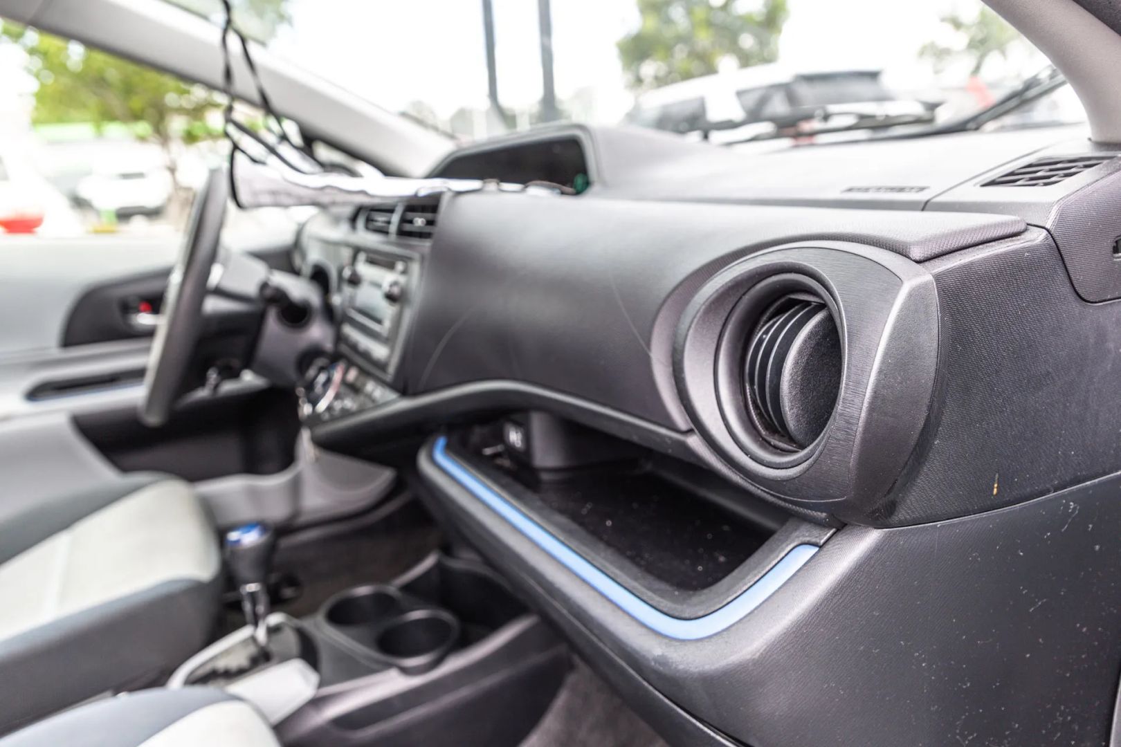 Toyota Prius C photo 54
