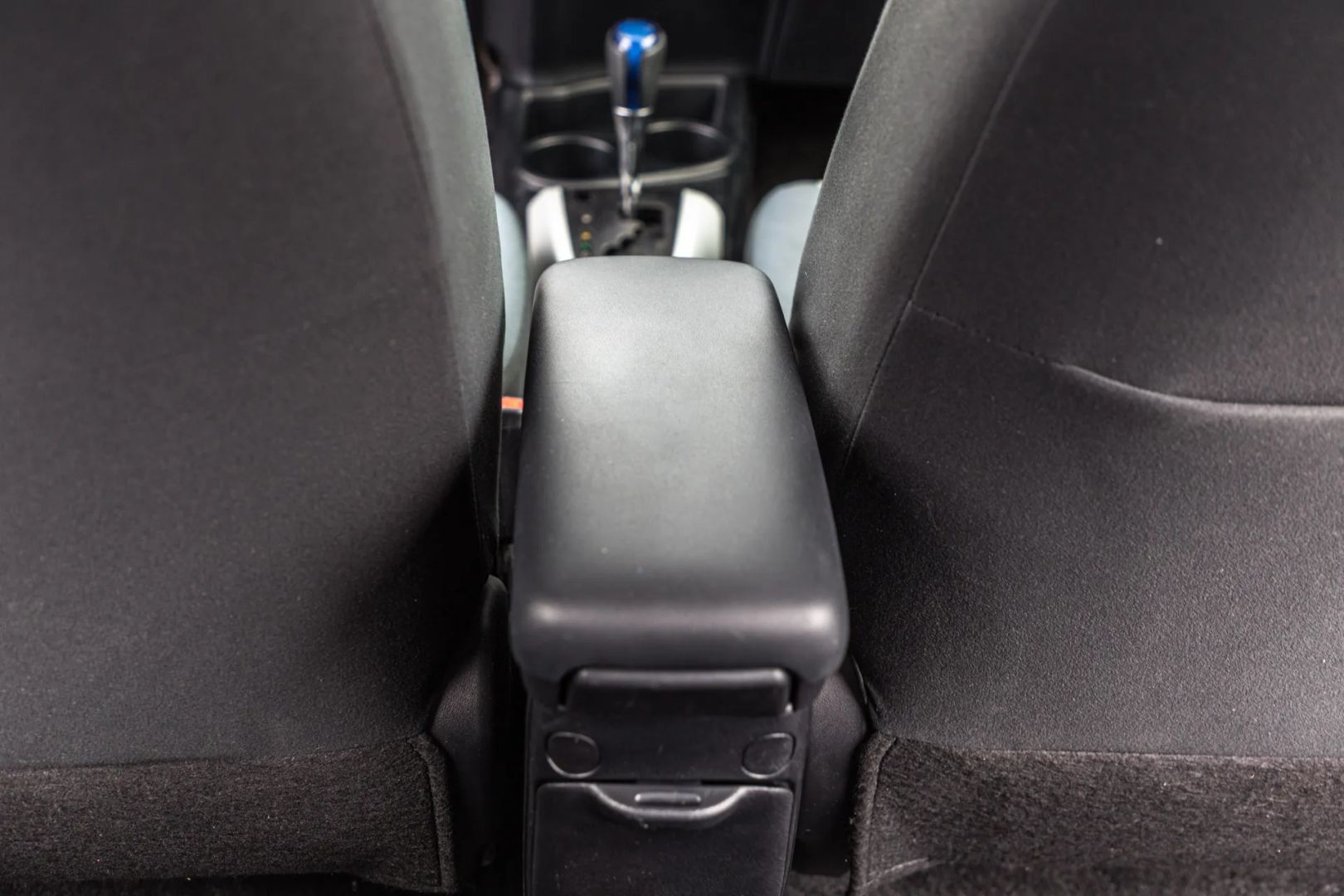 Toyota Prius C photo 58