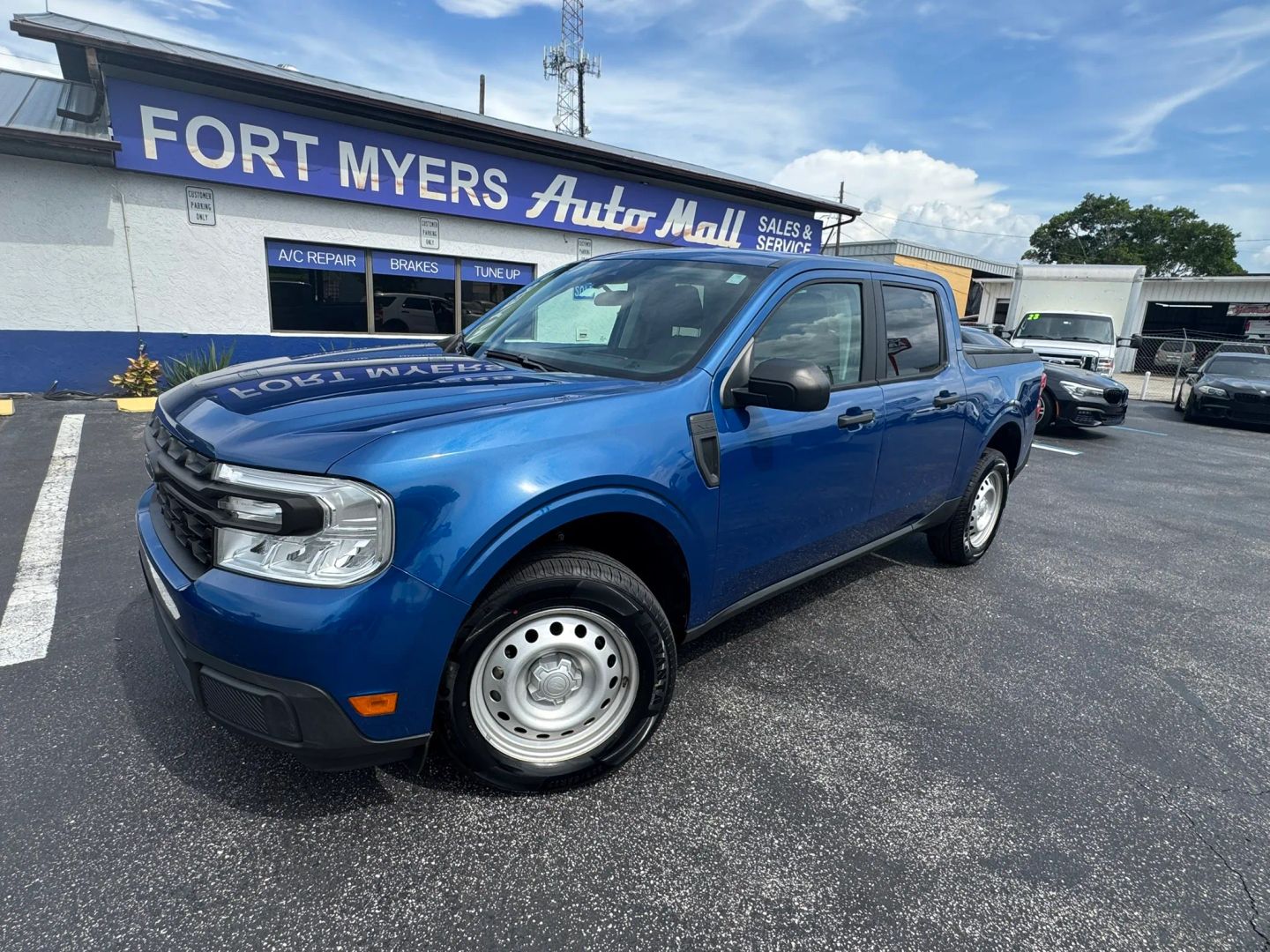 Ford Maverick photo 2