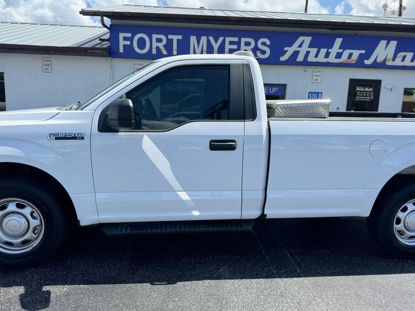 Ford F-150 photo 6