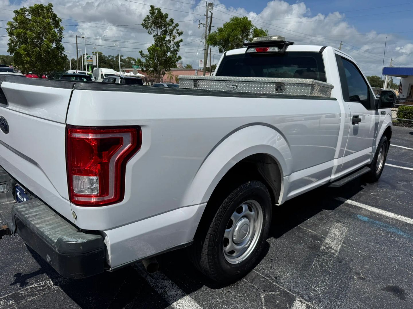 Ford F-150 photo 9