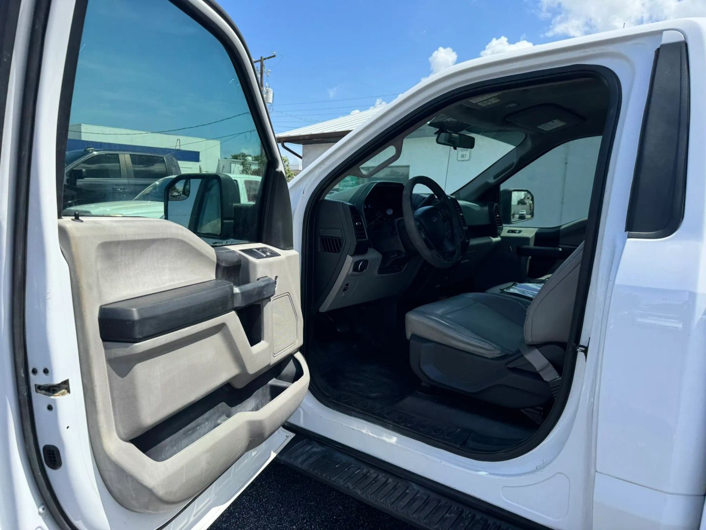 Ford F-150 photo 21