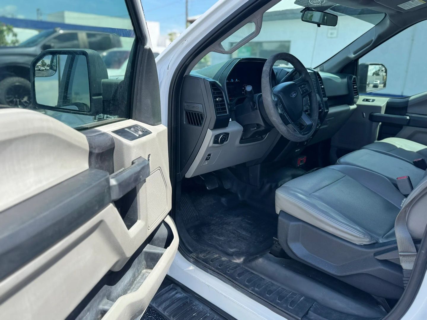 Ford F-150 photo 22