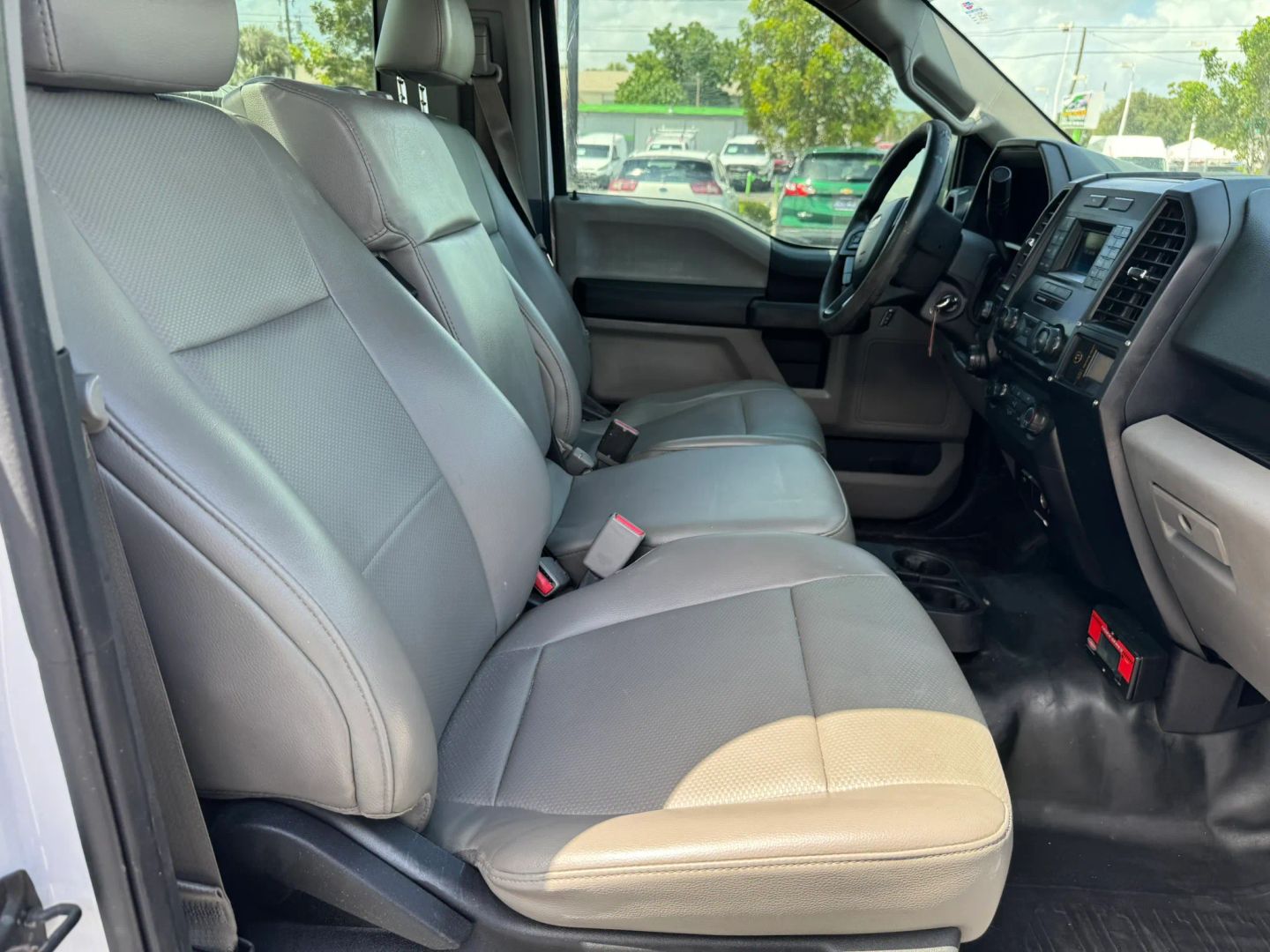 Ford F-150 photo 25