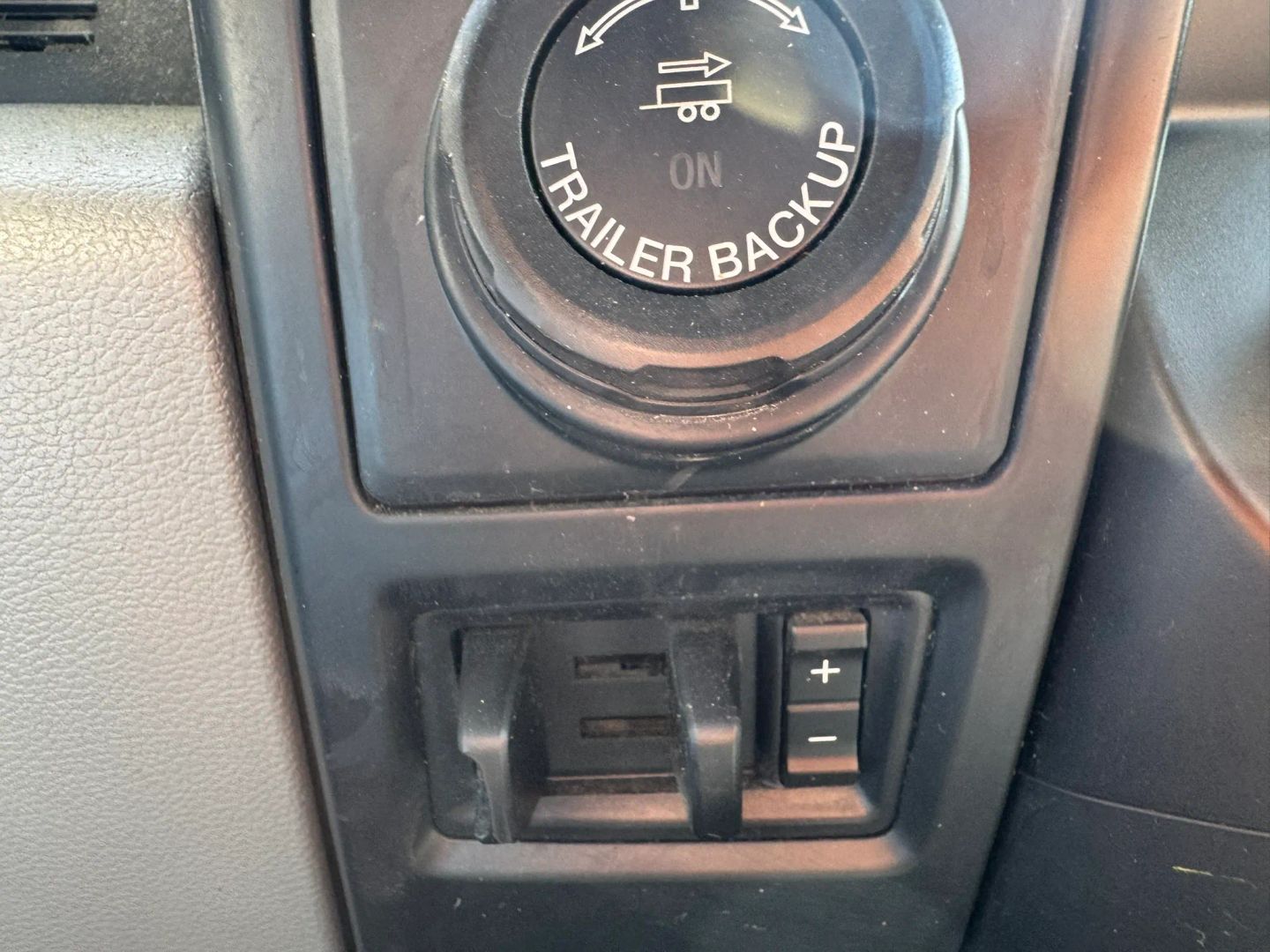 Ford F-150 photo 33