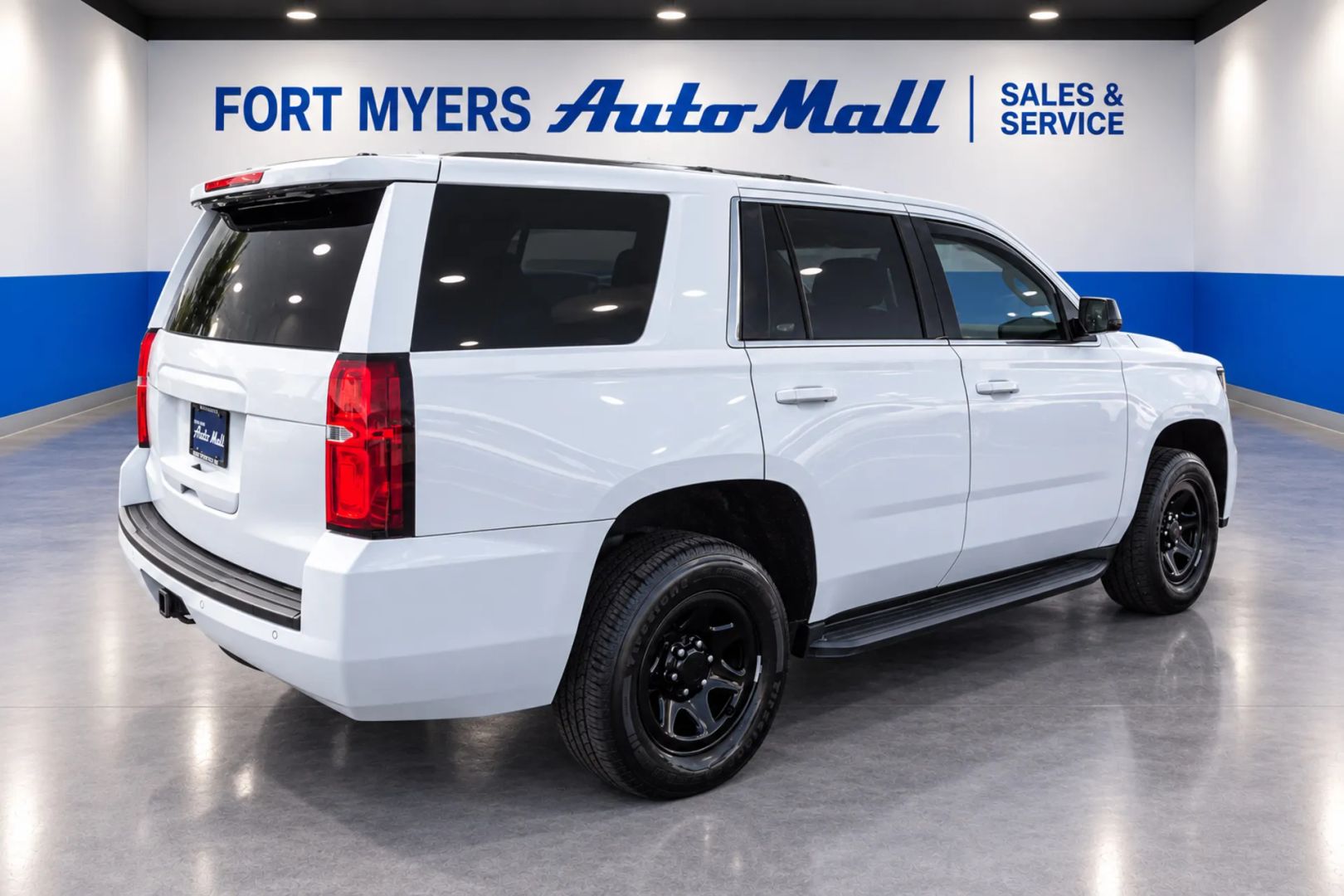 Chevrolet Tahoe photo 3