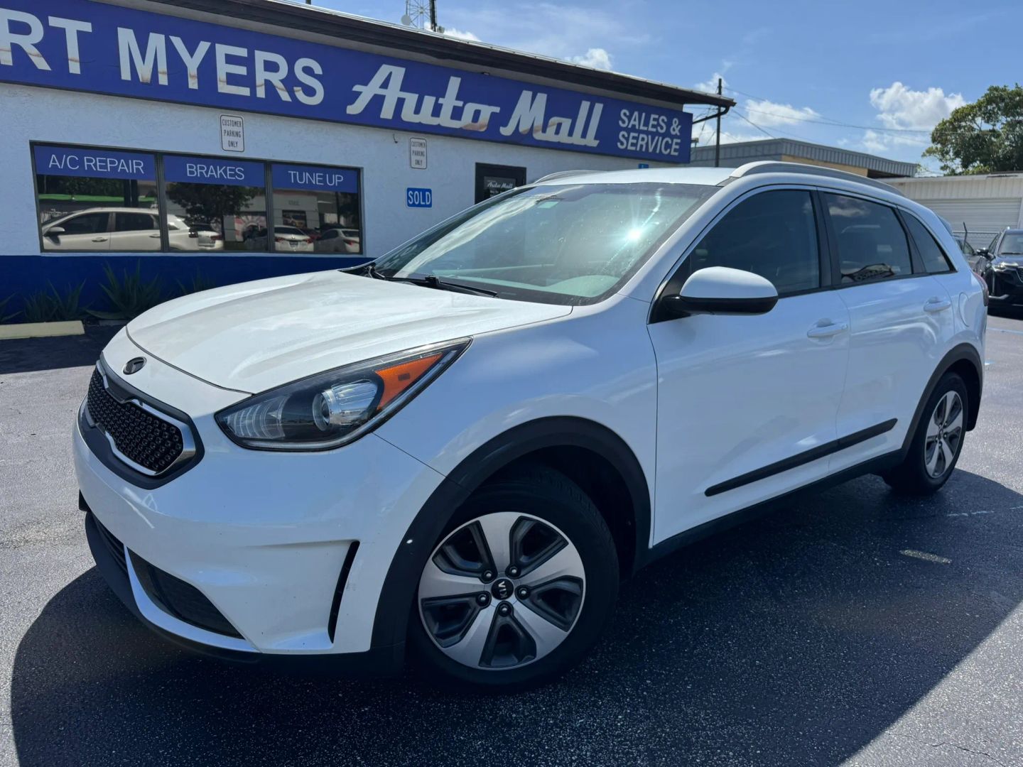 Kia Niro photo 2