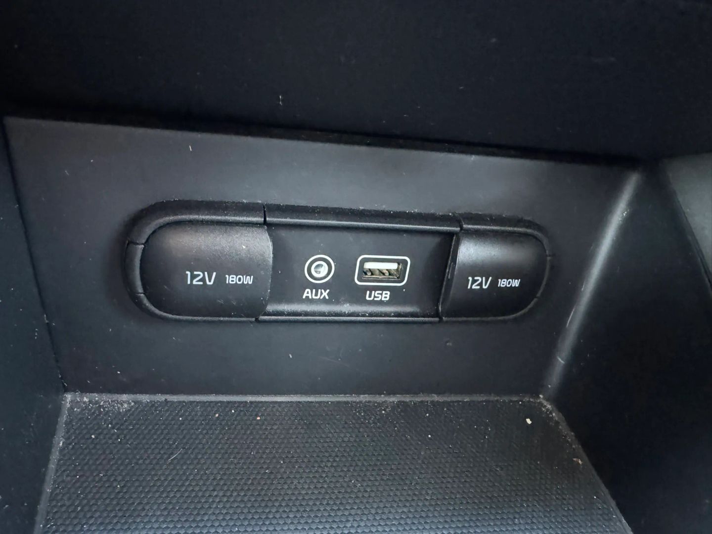 Kia Niro photo 37