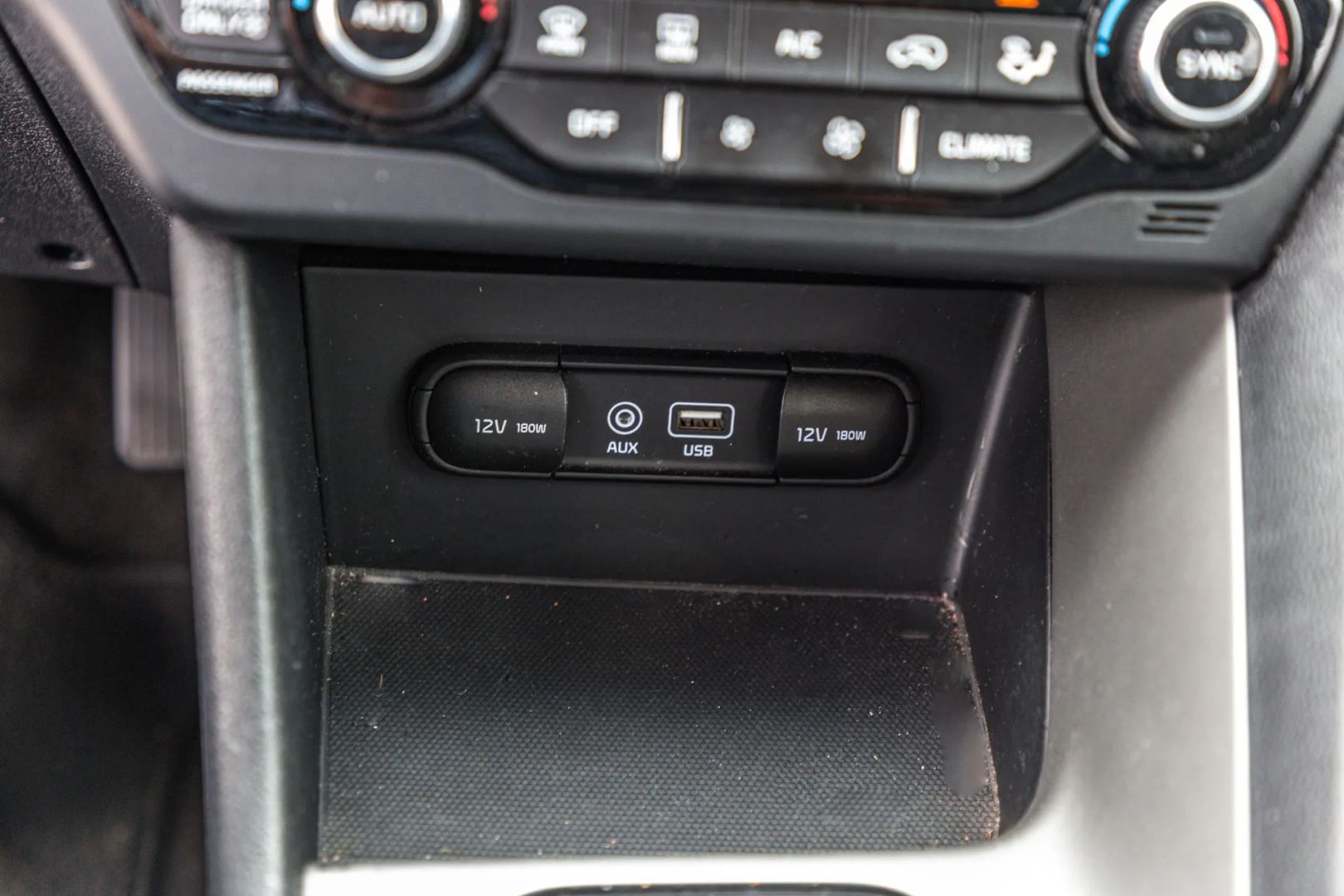 Kia Niro photo 99