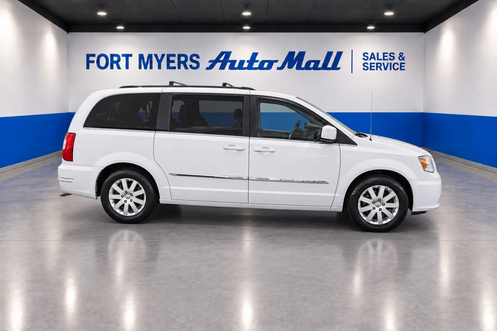 Photo 2 of this Chrysler Town & Country