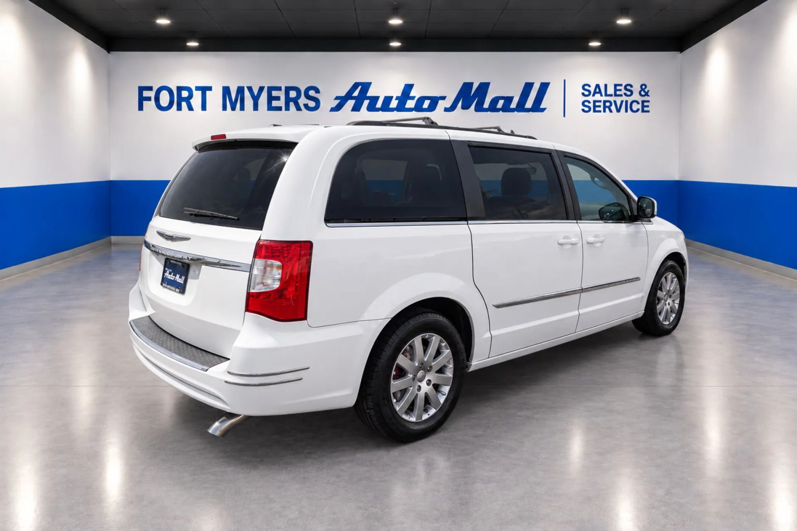 Photo 3 of this Chrysler Town & Country