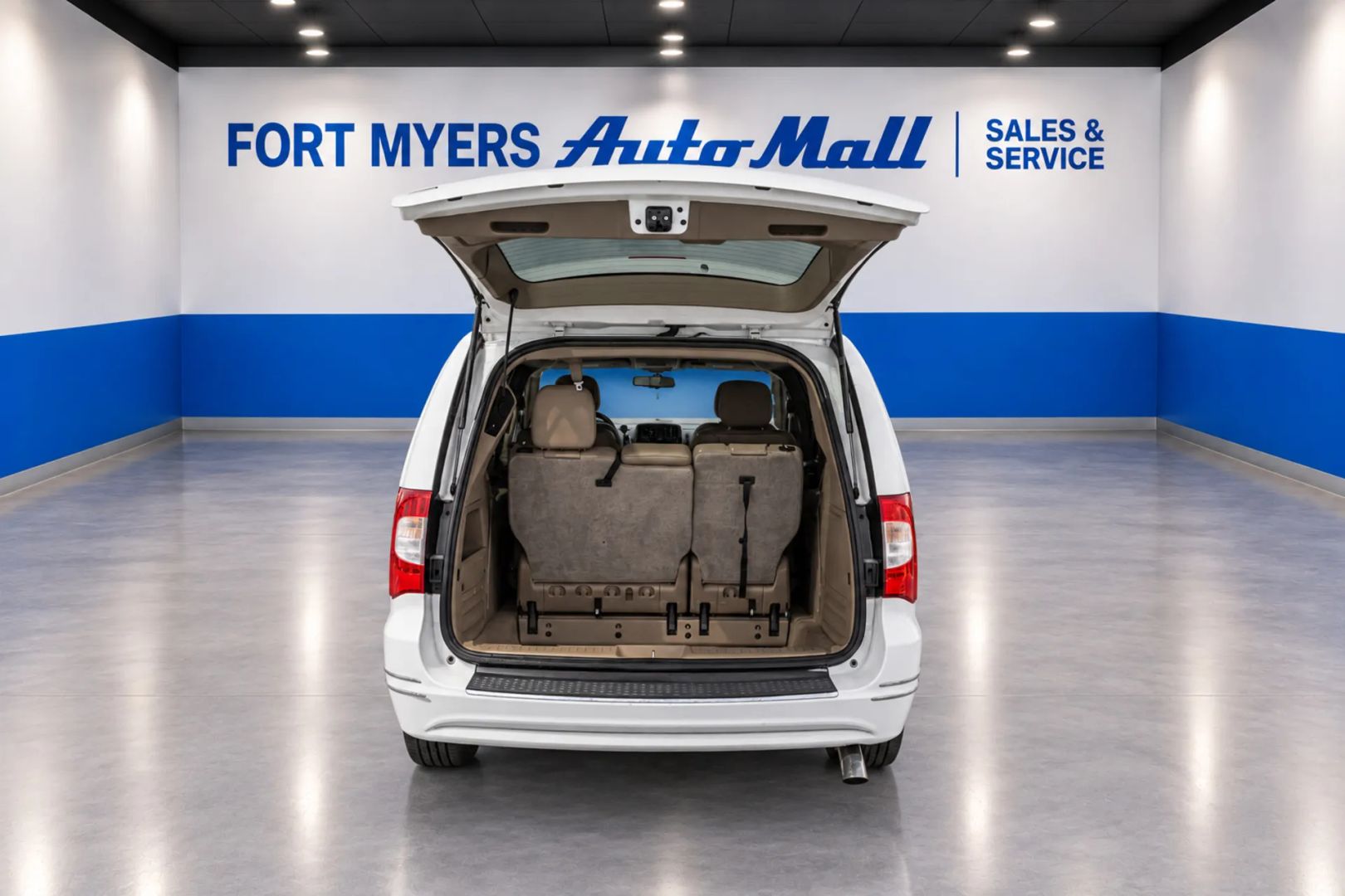 Photo 5 of this Chrysler Town & Country