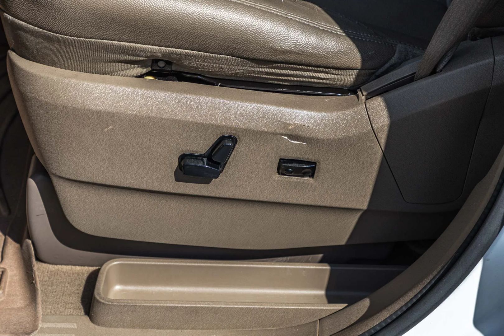 Photo 59 of this Chrysler Town & Country