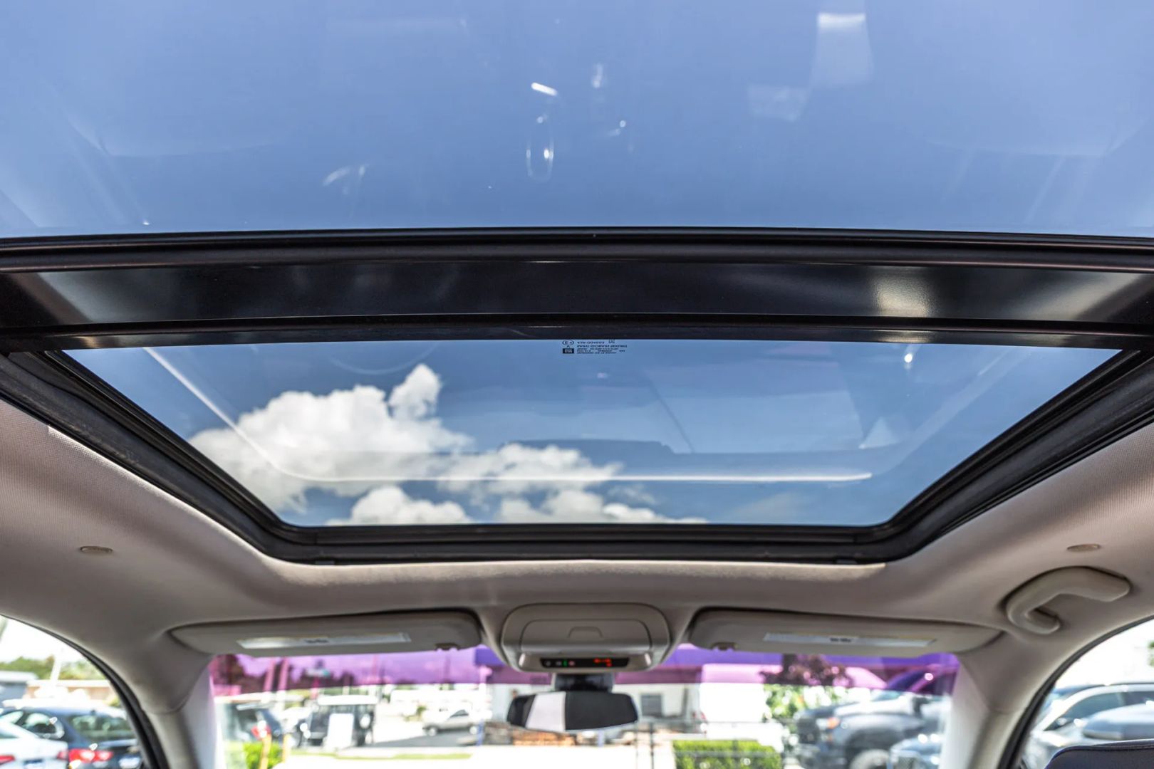 Cadillac XT5 photo 18