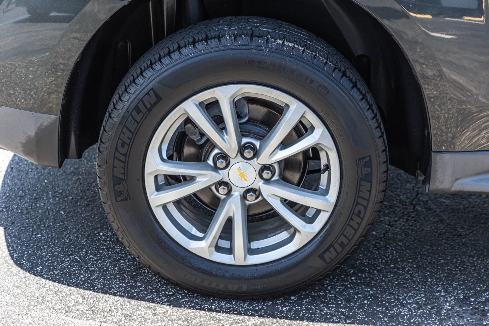 Photo 19 of this Chevrolet Equinox