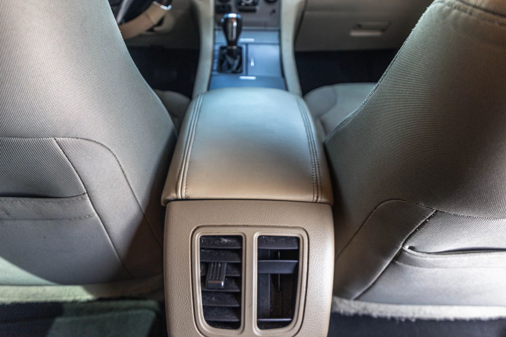 Photo 41 of this Ford Taurus
