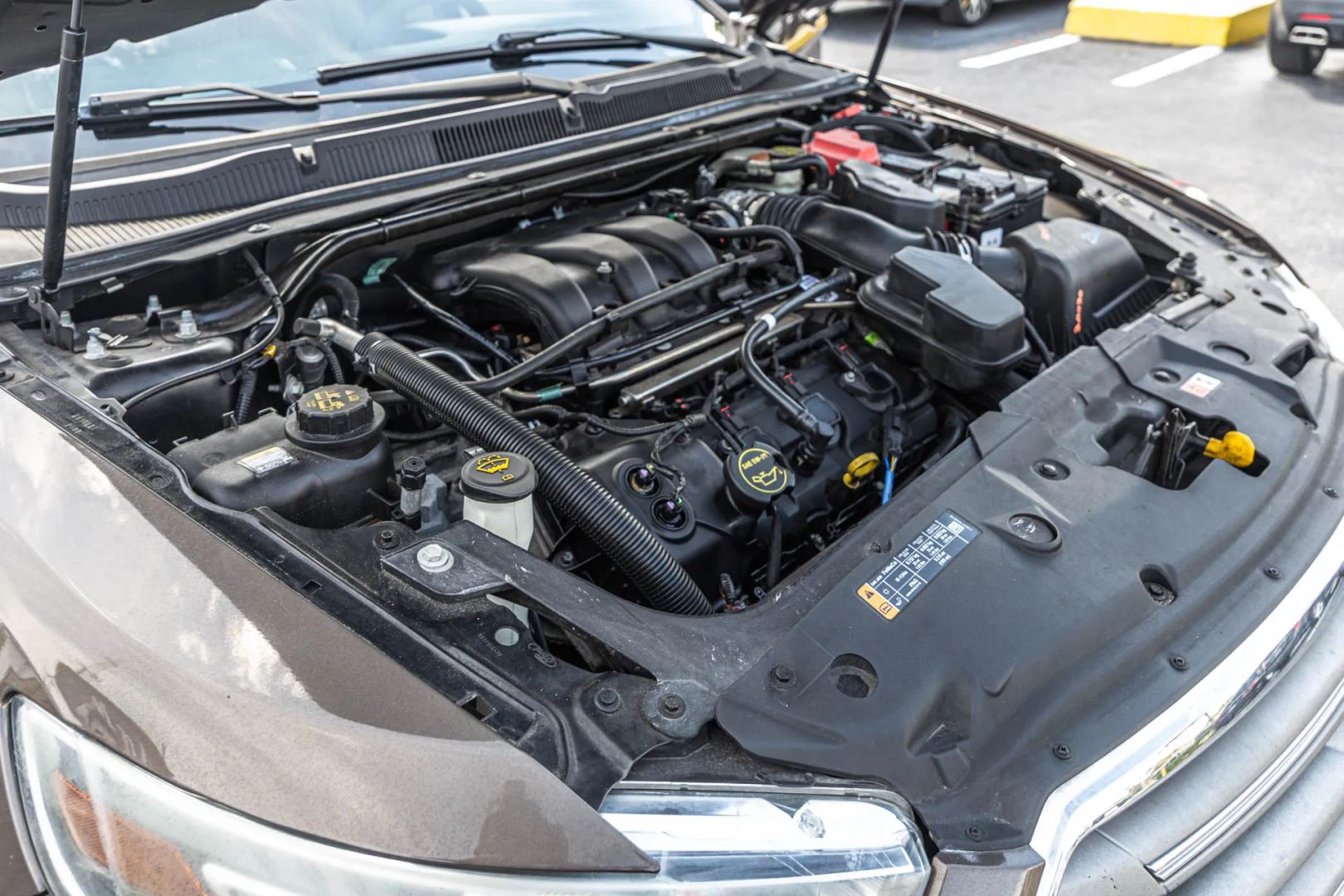 Photo 70 of this Ford Taurus