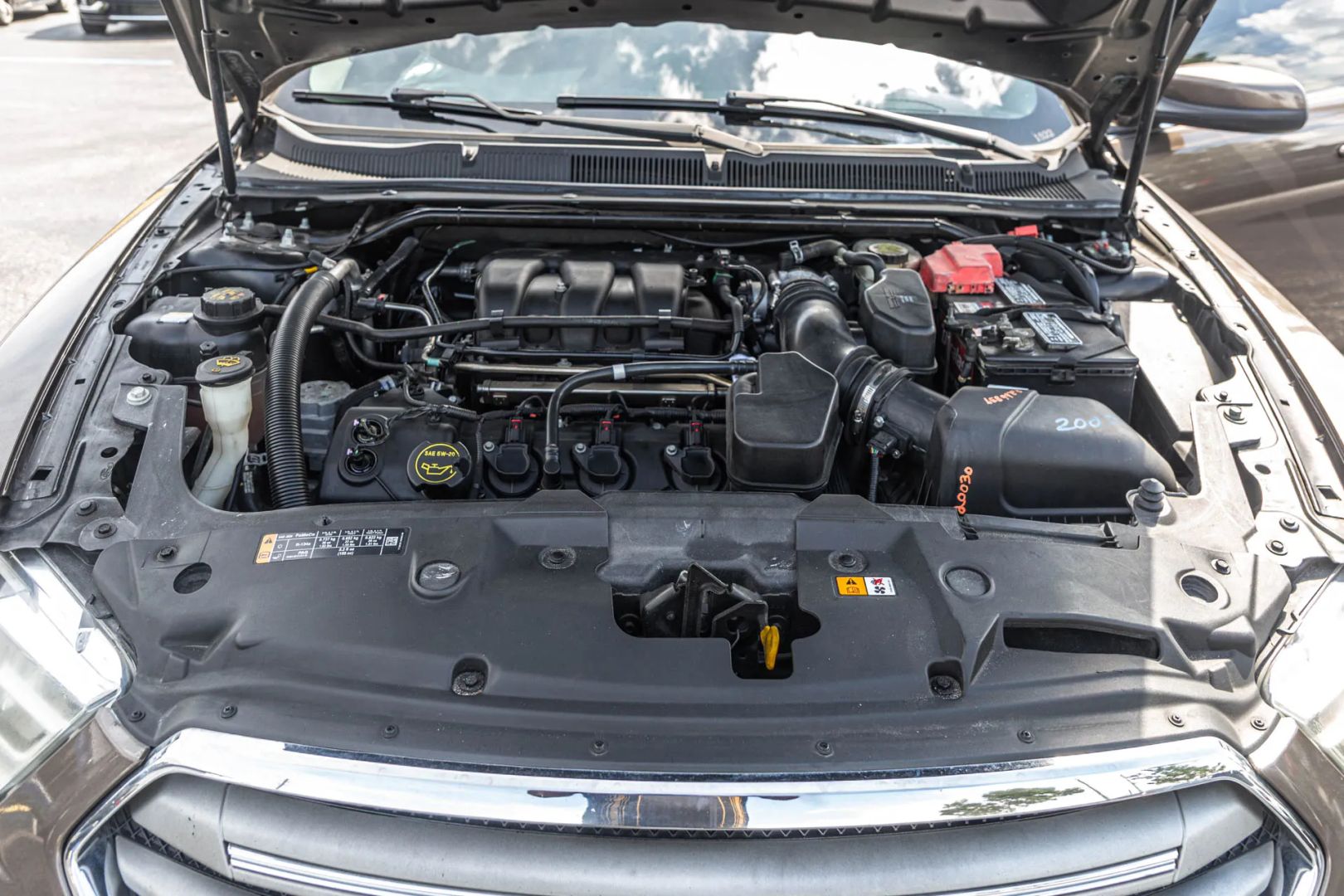 Photo 71 of this Ford Taurus