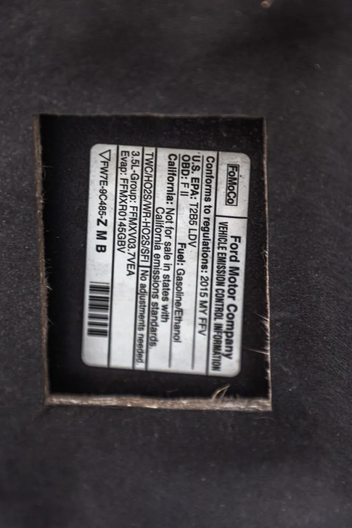 Photo 73 of this Ford Taurus
