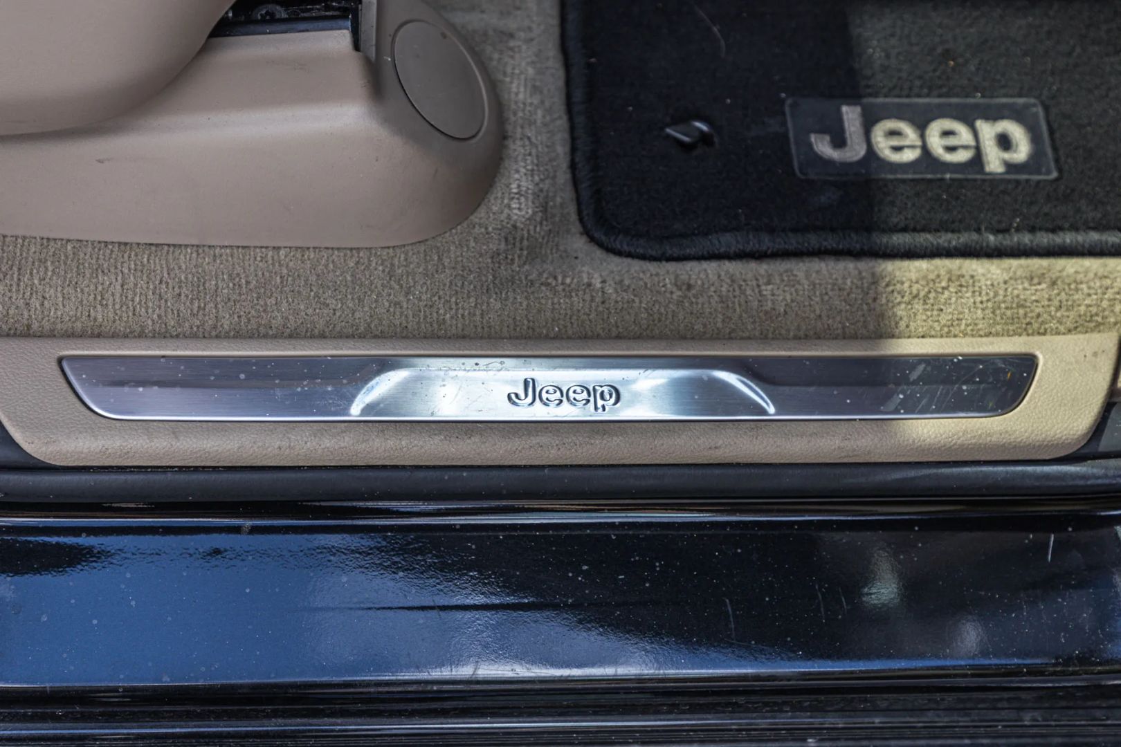 Photo 31 of this Jeep Grand Cherokee