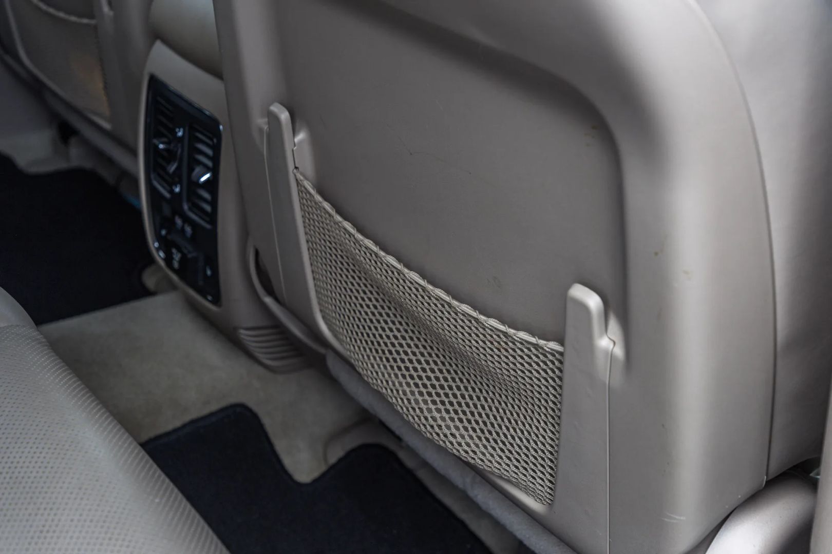 Photo 47 of this Jeep Grand Cherokee