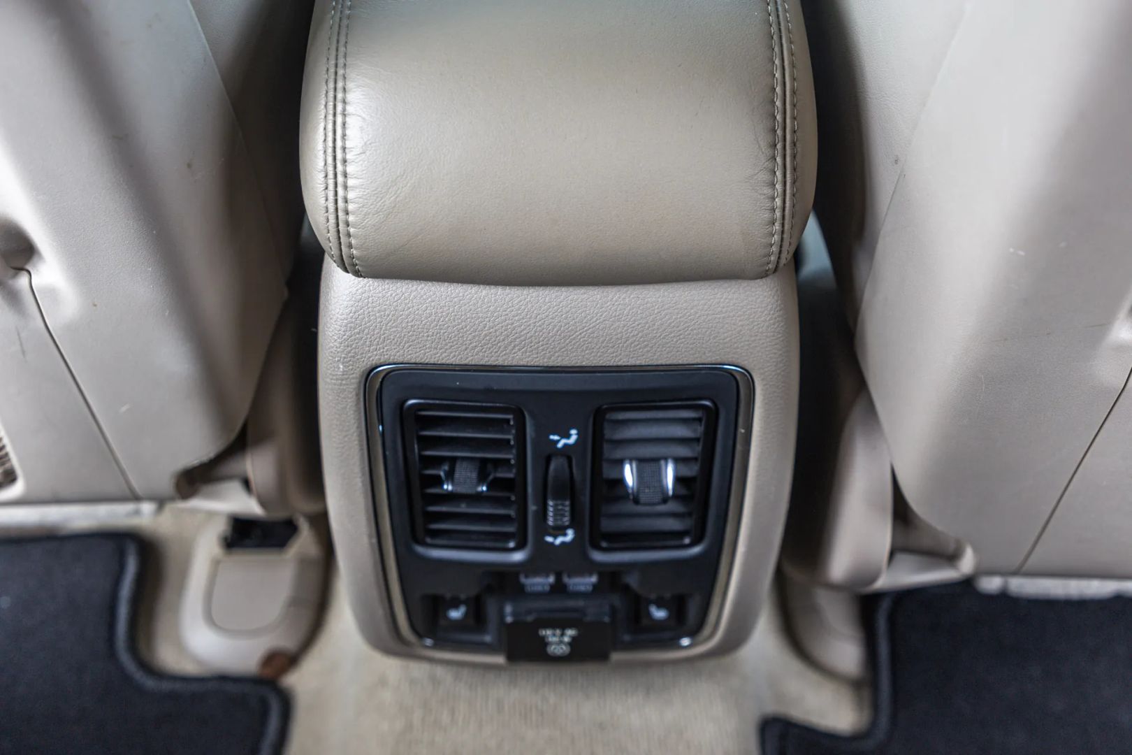 Photo 49 of this Jeep Grand Cherokee