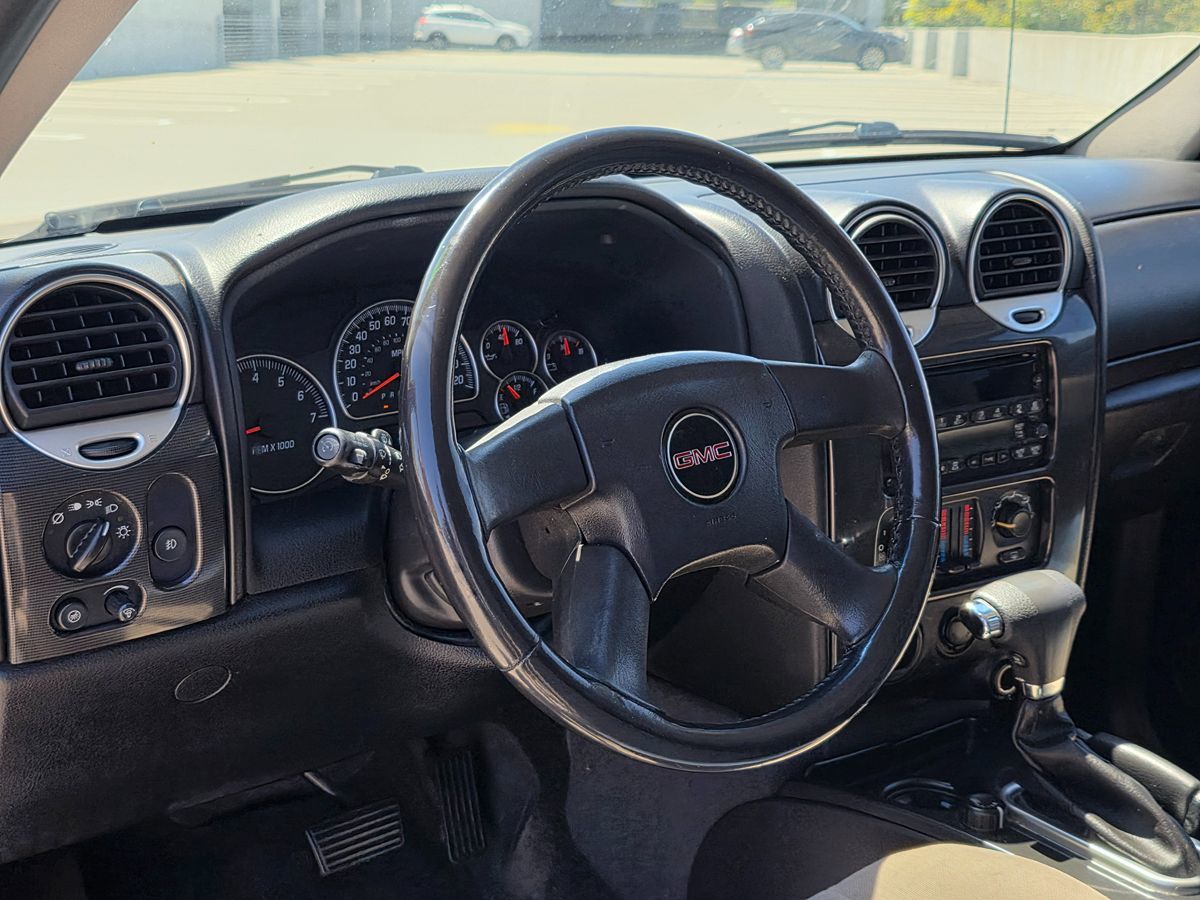 2006 GMC Envoy XL SLE - Photo 18
