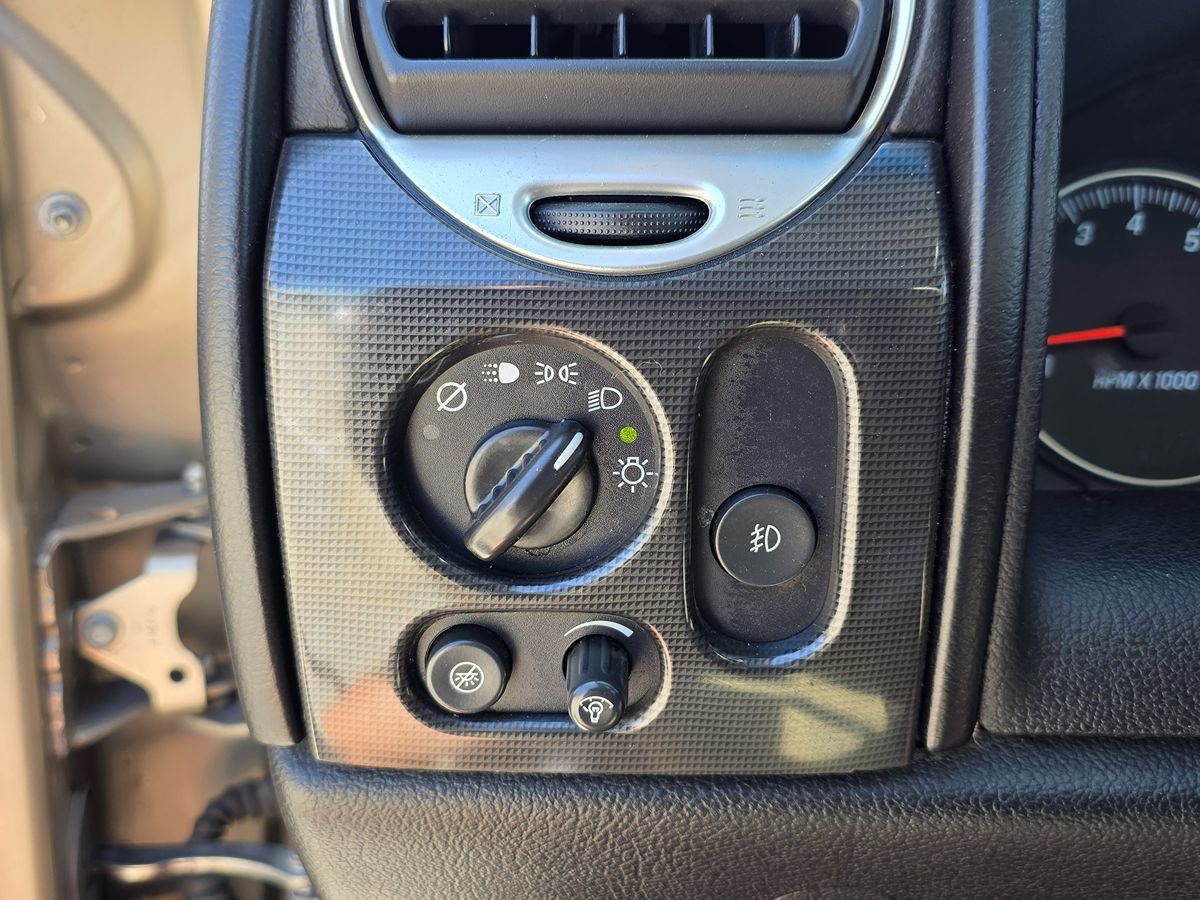 2006 GMC Envoy XL SLE - Photo 21