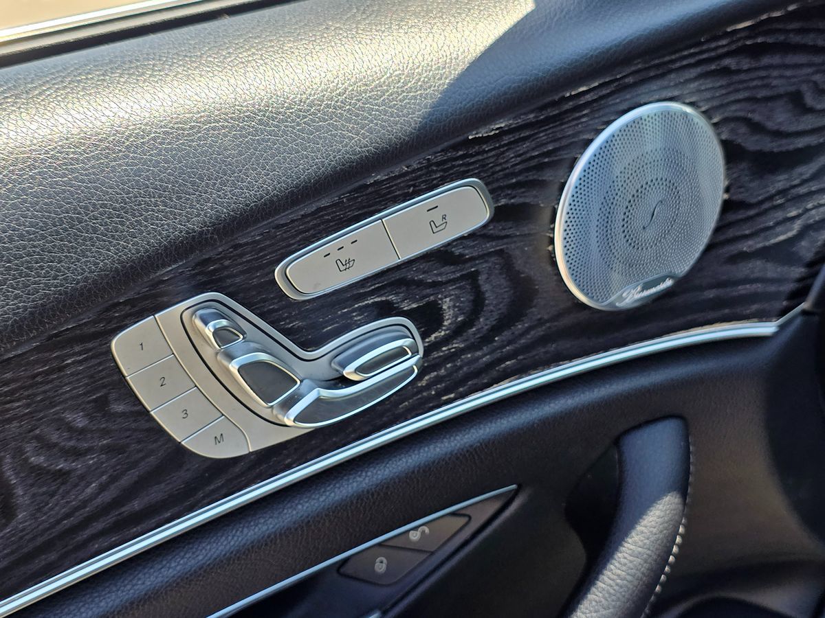2018 Mercedes-Benz E-Class E300 - Photo 19