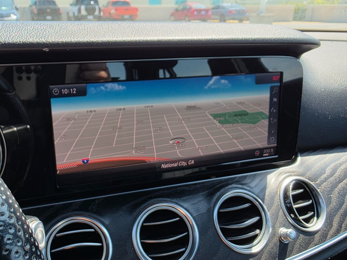 2018 Mercedes-Benz E-Class E300 - Photo 24
