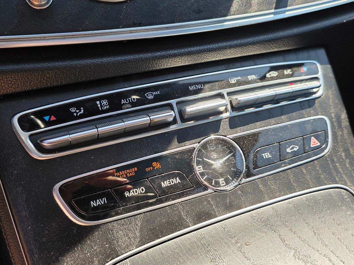 2018 Mercedes-Benz E-Class E300 - Photo 26