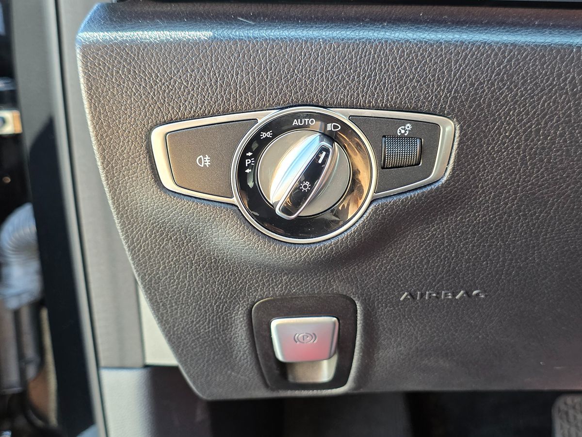 2018 Mercedes-Benz E-Class E300 - Photo 33