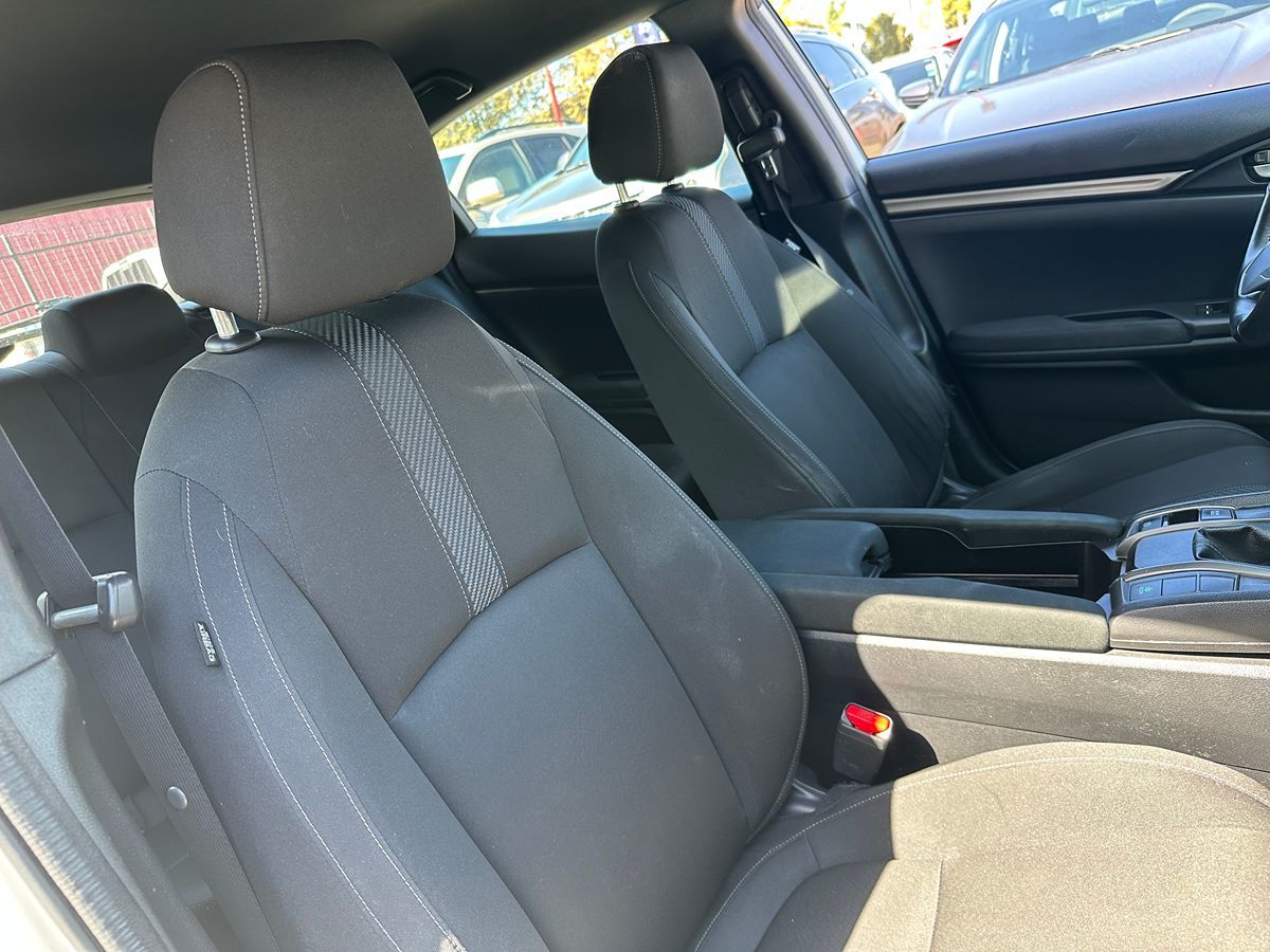 2018 Honda Civic Hatchback Sport - Photo 15