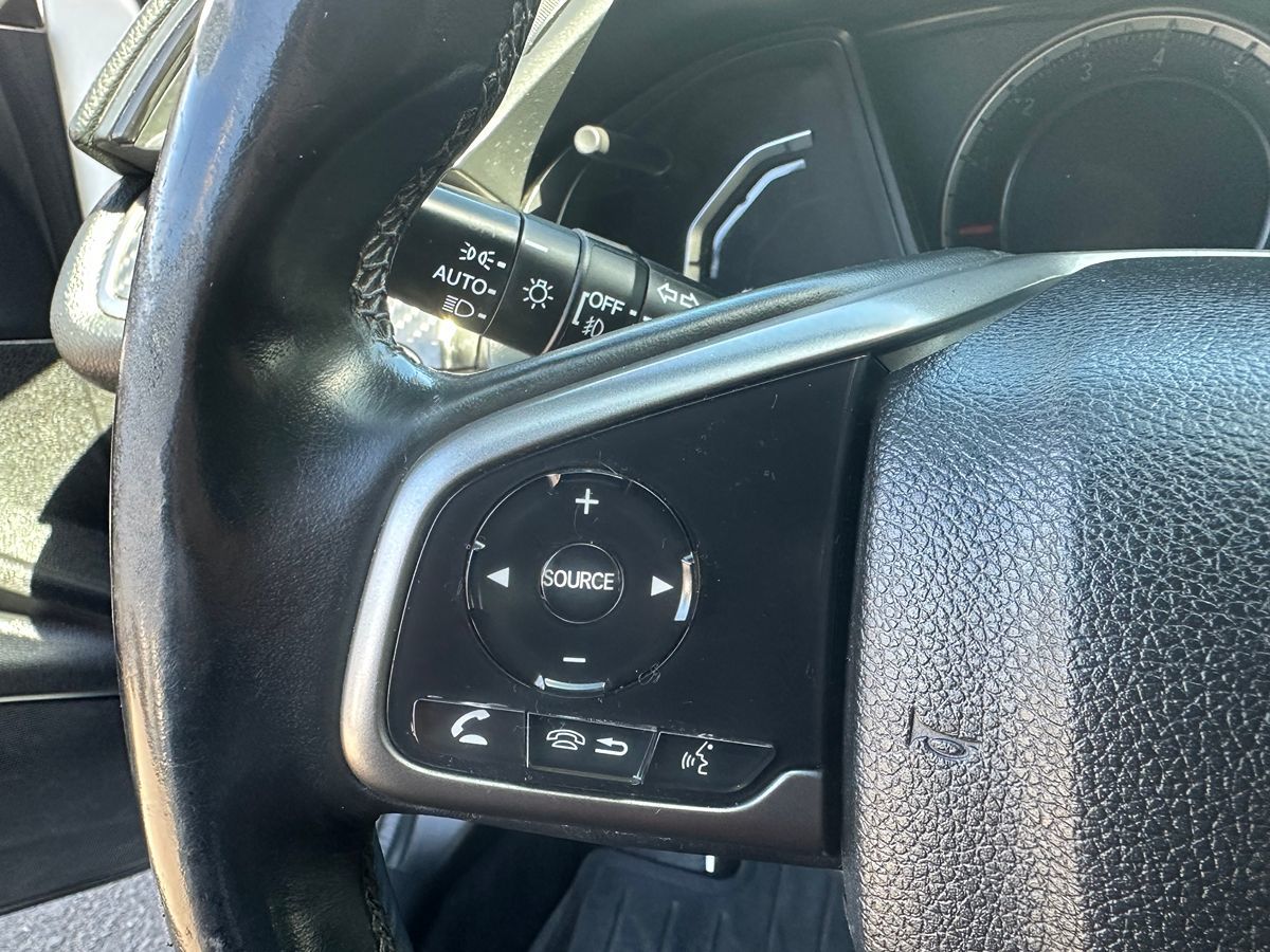 2018 Honda Civic Hatchback Sport - Photo 24