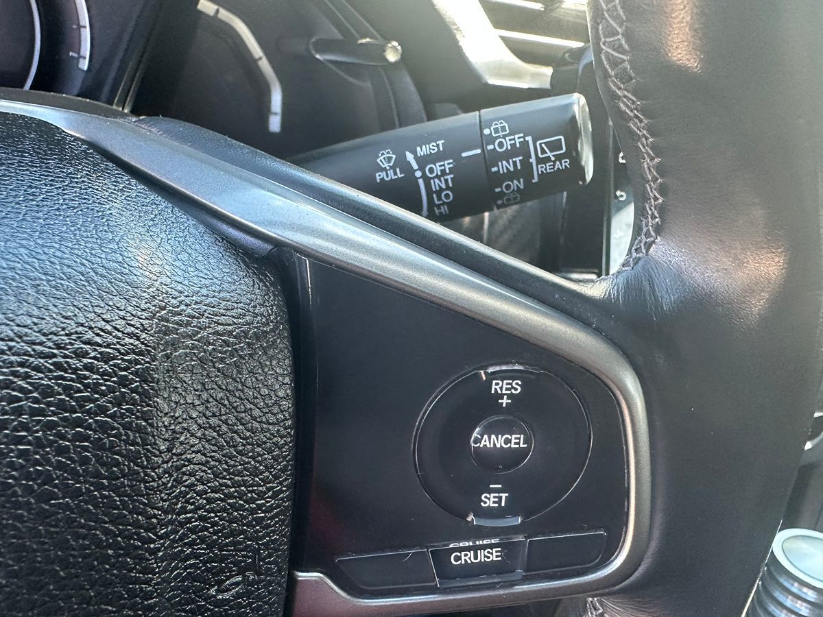 2018 Honda Civic Hatchback Sport - Photo 25