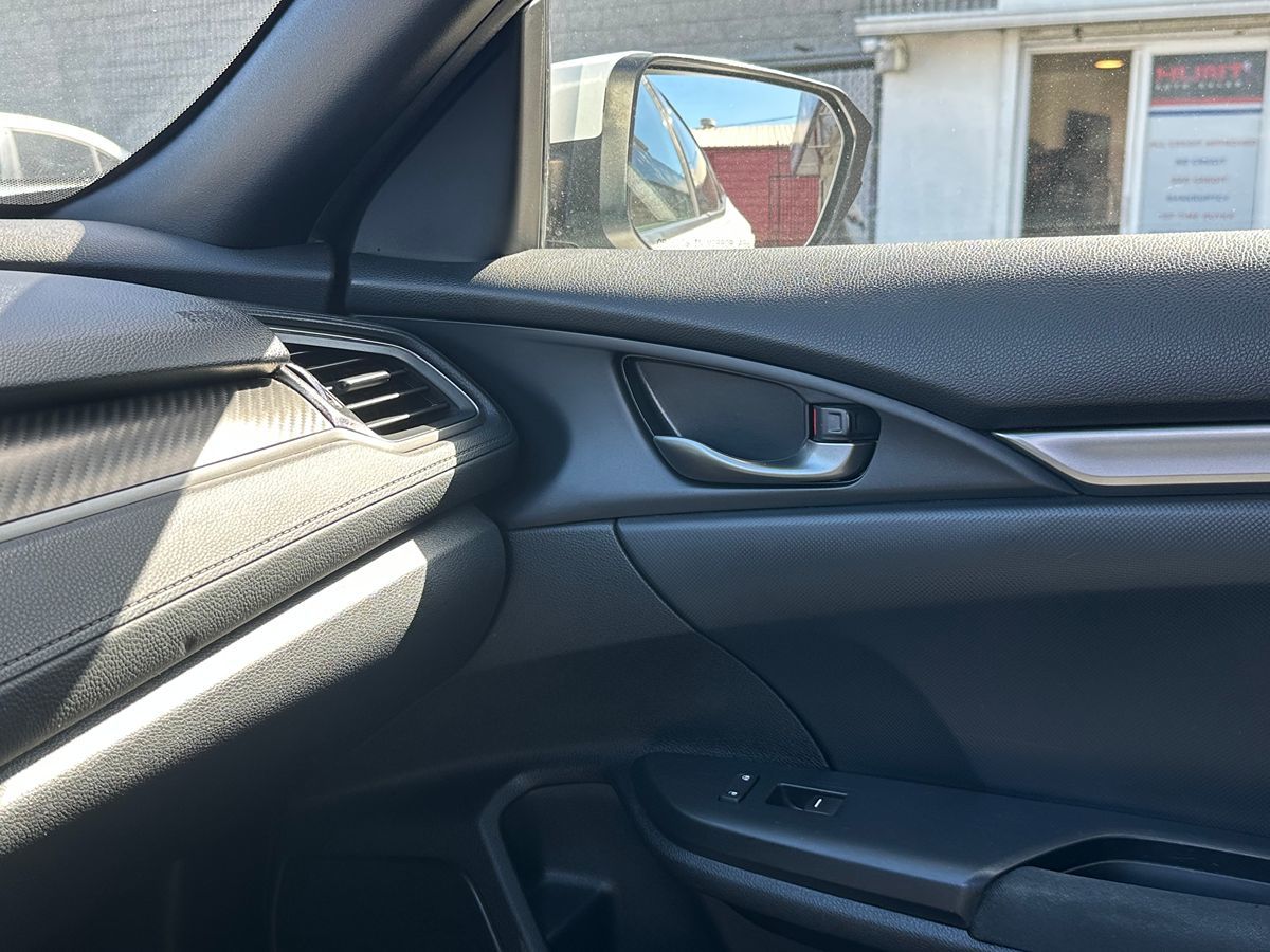 2018 Honda Civic Hatchback Sport - Photo 27