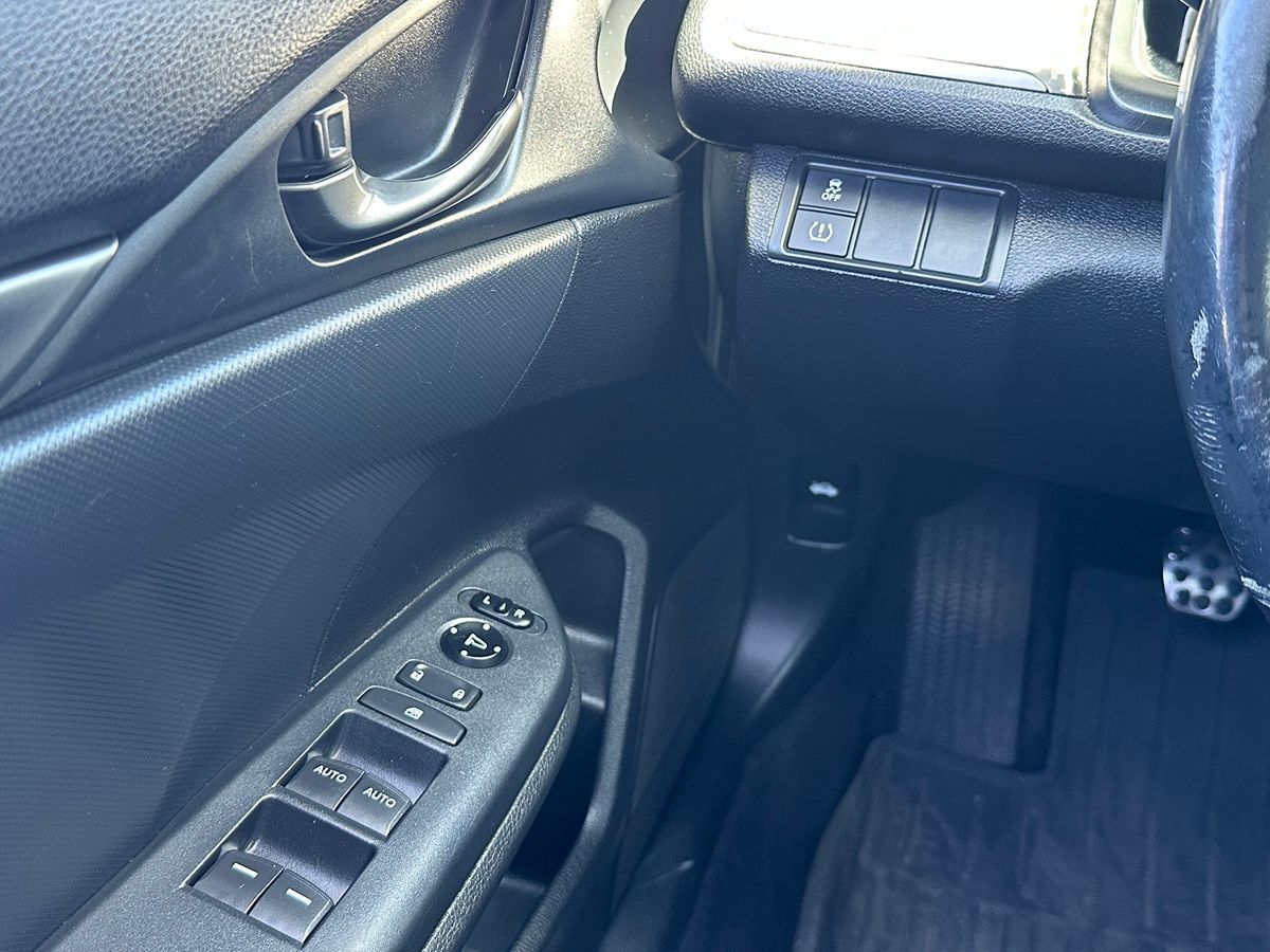 2018 Honda Civic Hatchback Sport - Photo 28