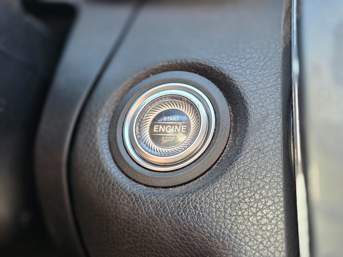 Mercedes-Benz C300 photo 25