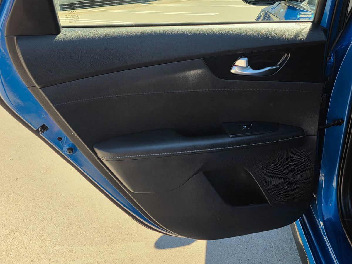Kia Forte photo 18