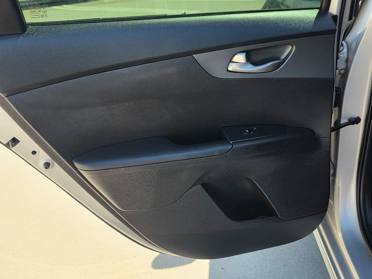 Kia Forte photo 15