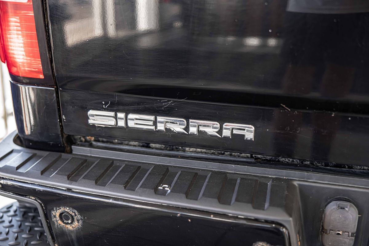 2015 GMC SIERRA - Image 17