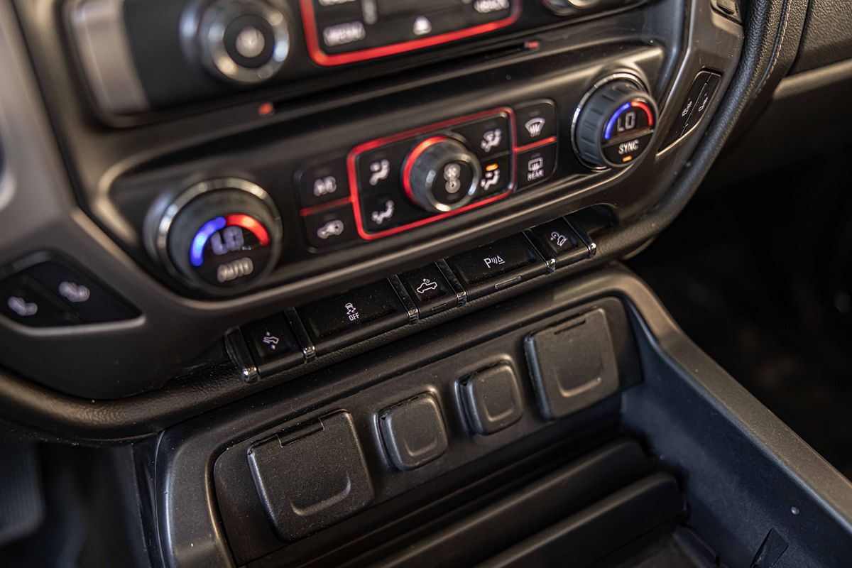 2015 GMC SIERRA - Image 31