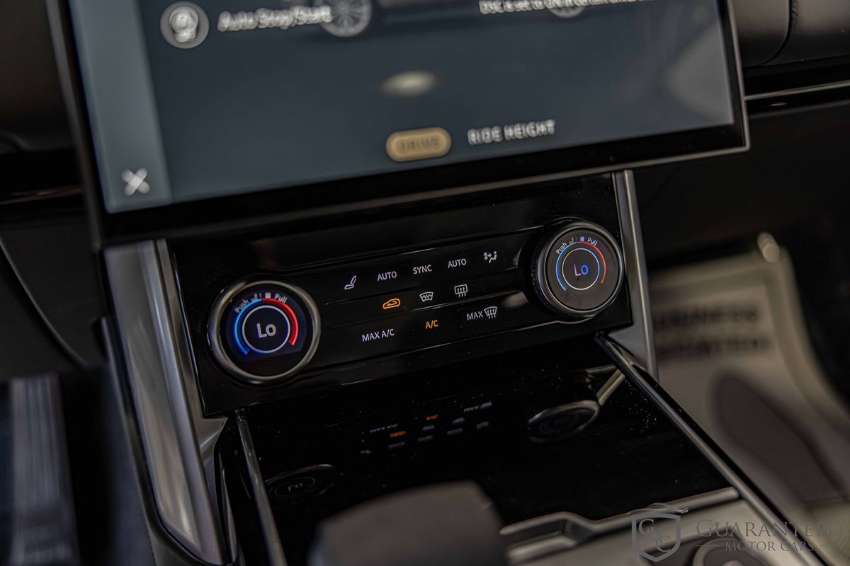 2023 Land Rover Range Rover Autobiography photo 26