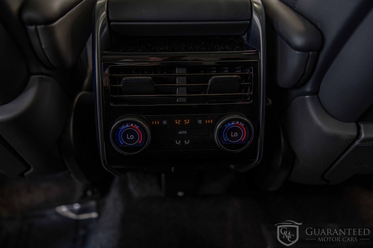 2023 Land Rover Range Rover Autobiography photo 34