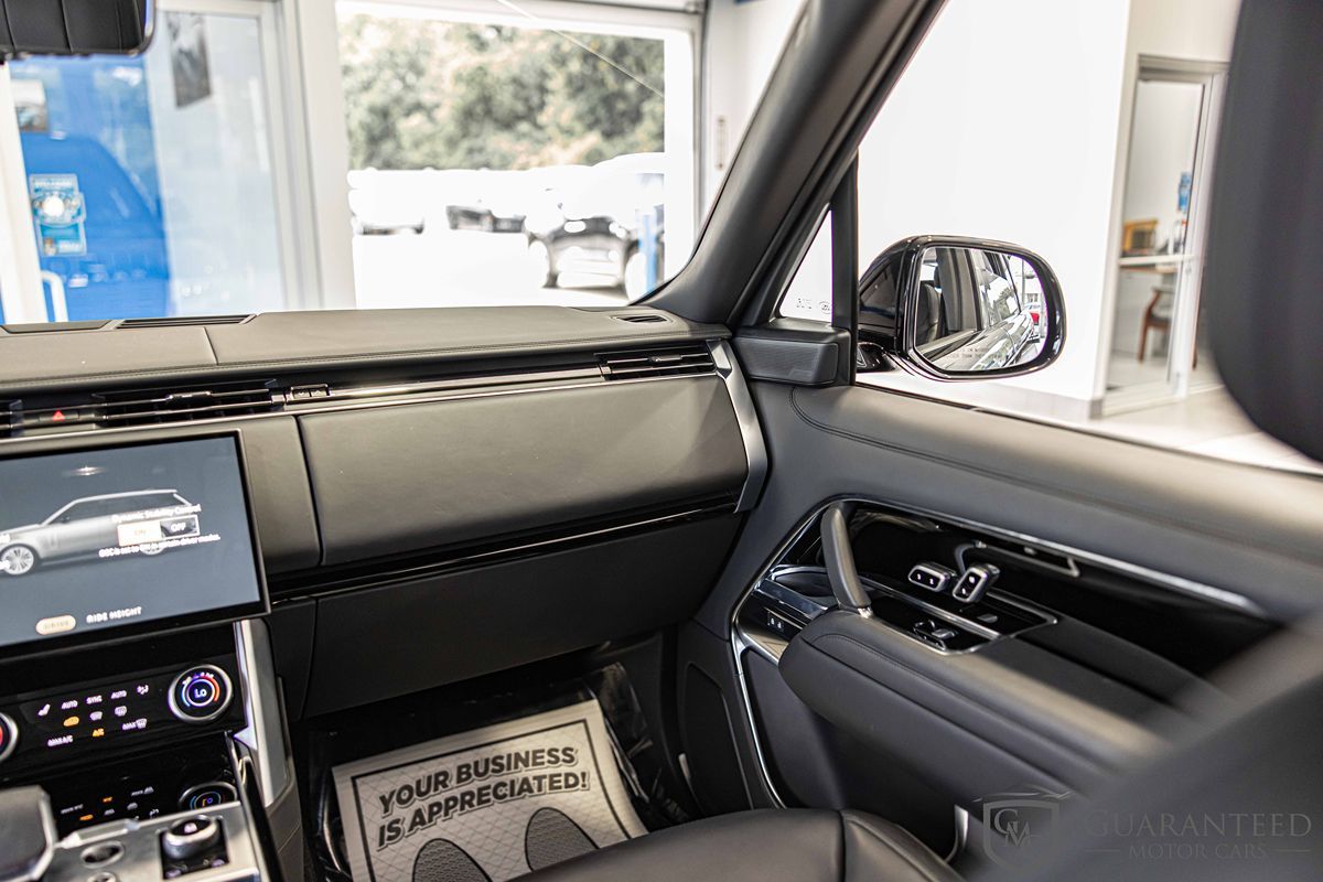 2023 Land Rover Range Rover Autobiography photo 37