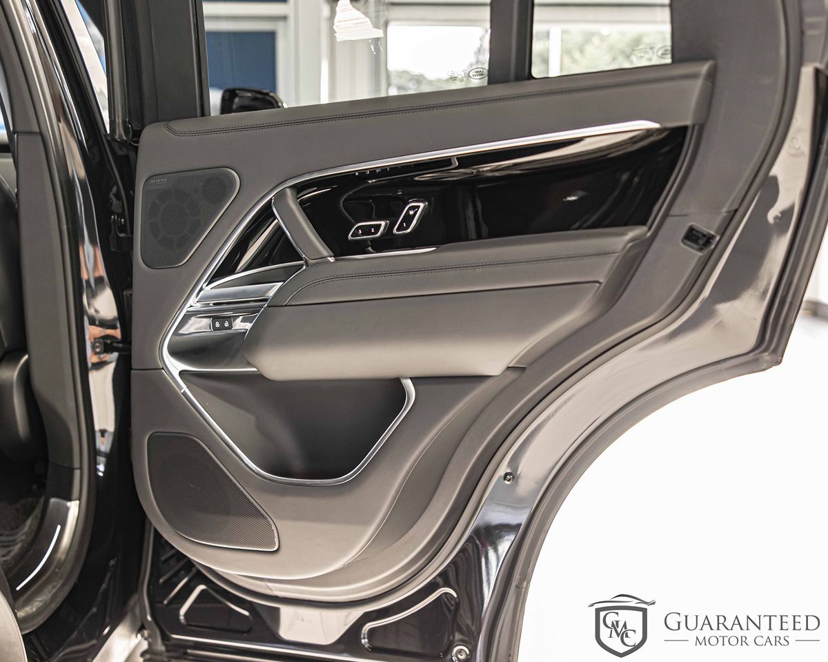 2023 Land Rover Range Rover Autobiography photo 38