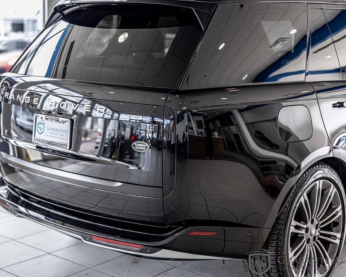 2023 Land Rover Range Rover Autobiography photo 13
