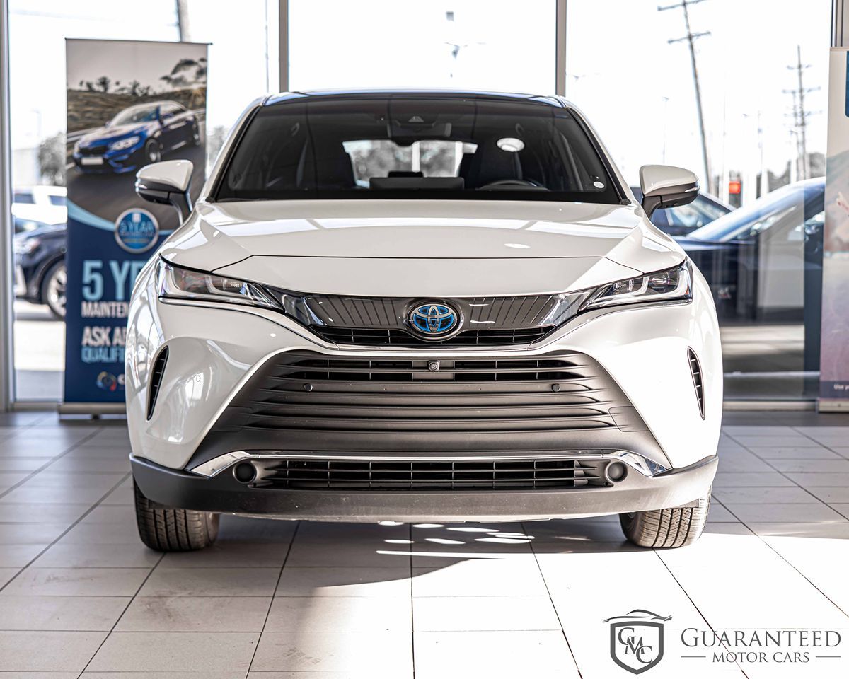 2021 Toyota Venza LE photo 3