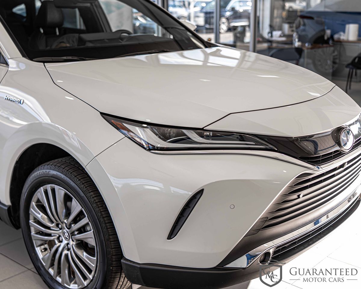 2021 Toyota Venza LE photo 4